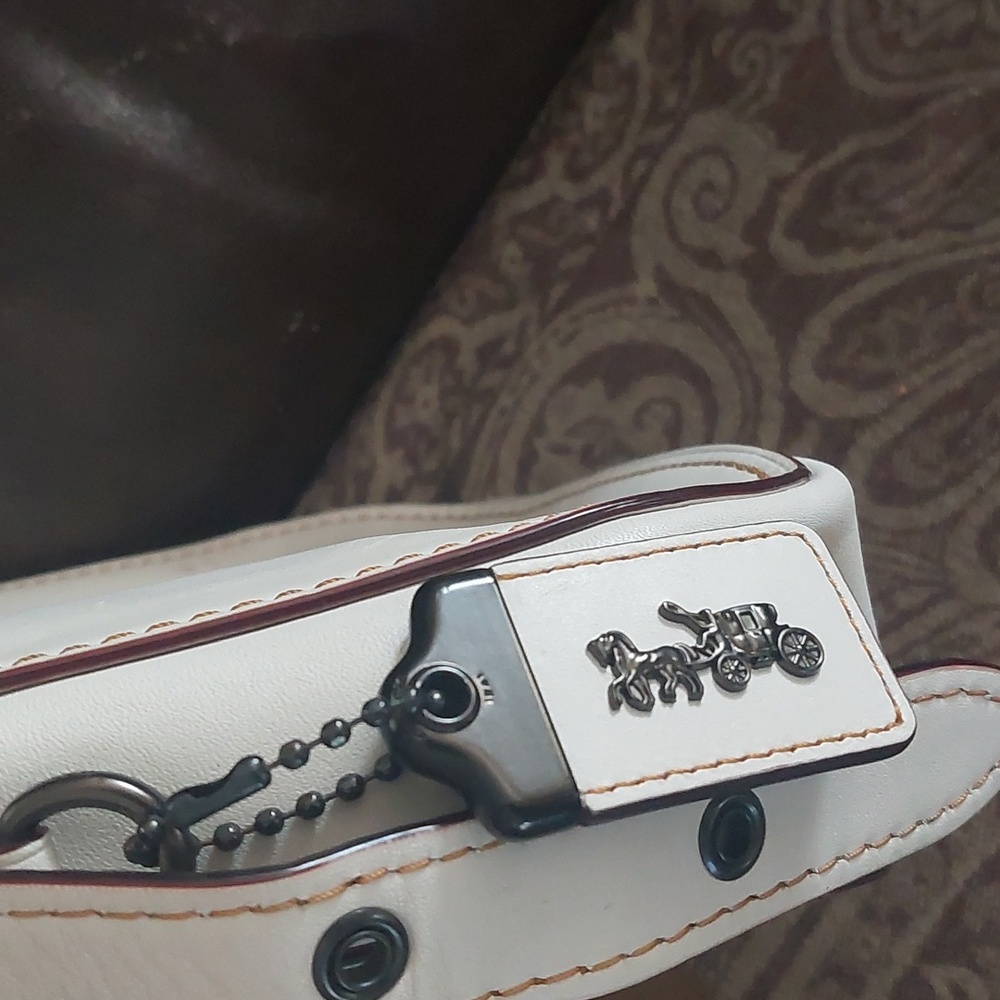 Coach Tea Rose Saddle Bag - Picture 4 of 11